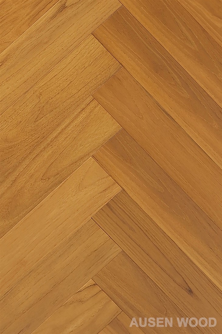 Llawr Parquet Asgwrn Penwaig Teak